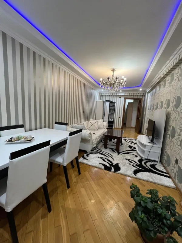 Satılır 3 otaqlı mənzil 111.7 m²