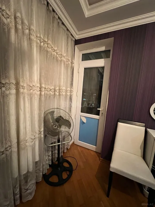 Satılır 3 otaqlı mənzil 111.7 m²