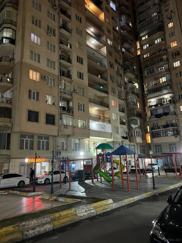 Satılır 3 otaqlı mənzil 111.7 m²