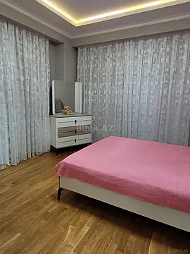 Kirayə verilir 2 otaqlı mənzil 75 m²