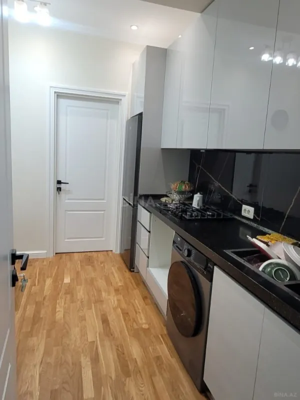 Kirayə verilir 2 otaqlı mənzil 75 m²