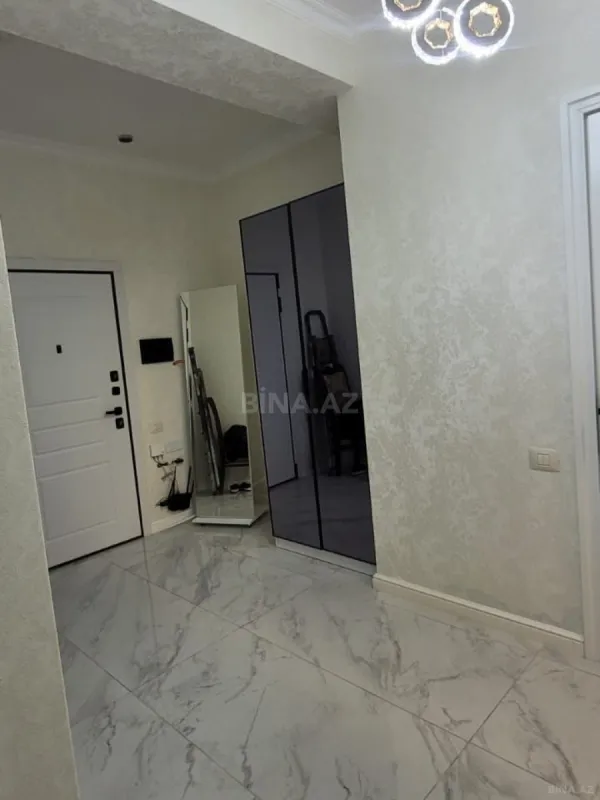 Kirayə verilir 2 otaqlı mənzil 75 m²