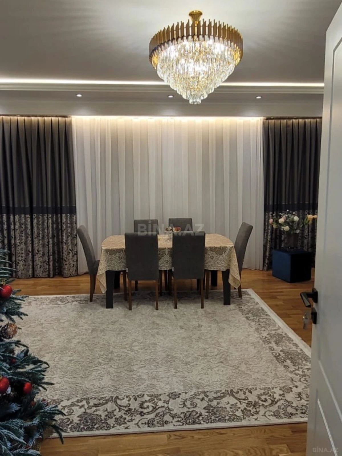 Kirayə verilir 2 otaqlı mənzil 75 m²