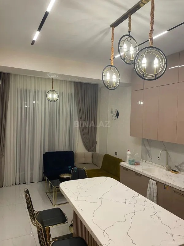 Kirayə verilir 2 otaqlı mənzil 65 m²