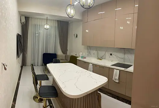 Kirayə verilir 2 otaqlı mənzil 65 m²