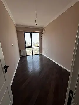 Satılır 4 otaqlı mənzil 125 m²