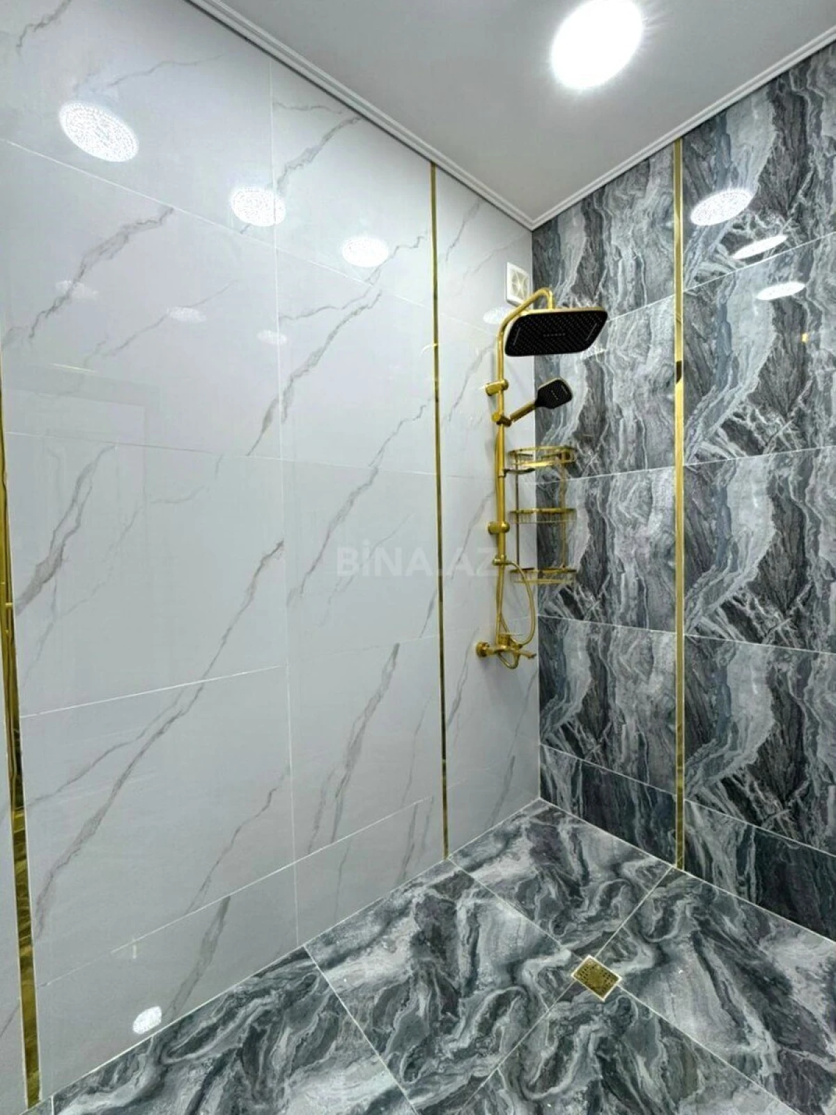 Satılır 3 otaqlı mənzil 72 m²