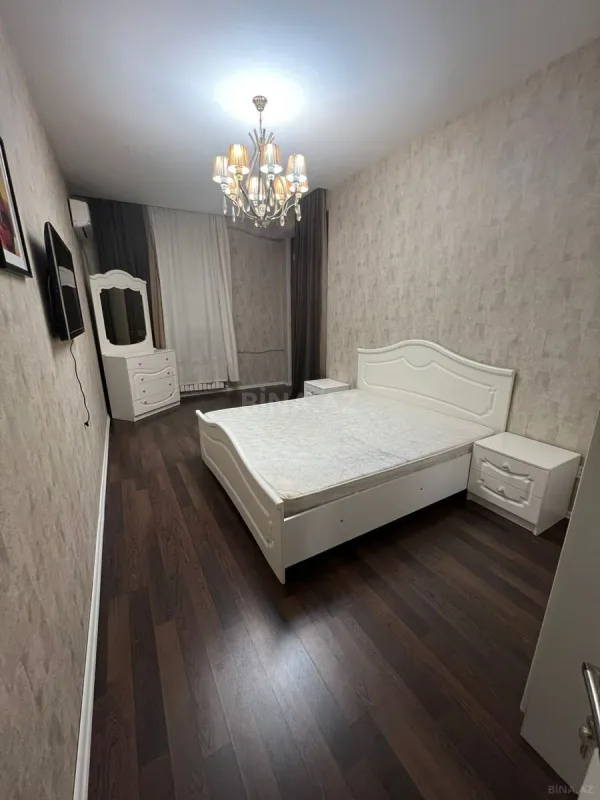 Kirayə verilir 3 otaqlı mənzil 135 m²