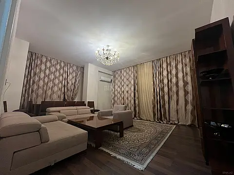 Kirayə verilir 3 otaqlı mənzil 135 m²