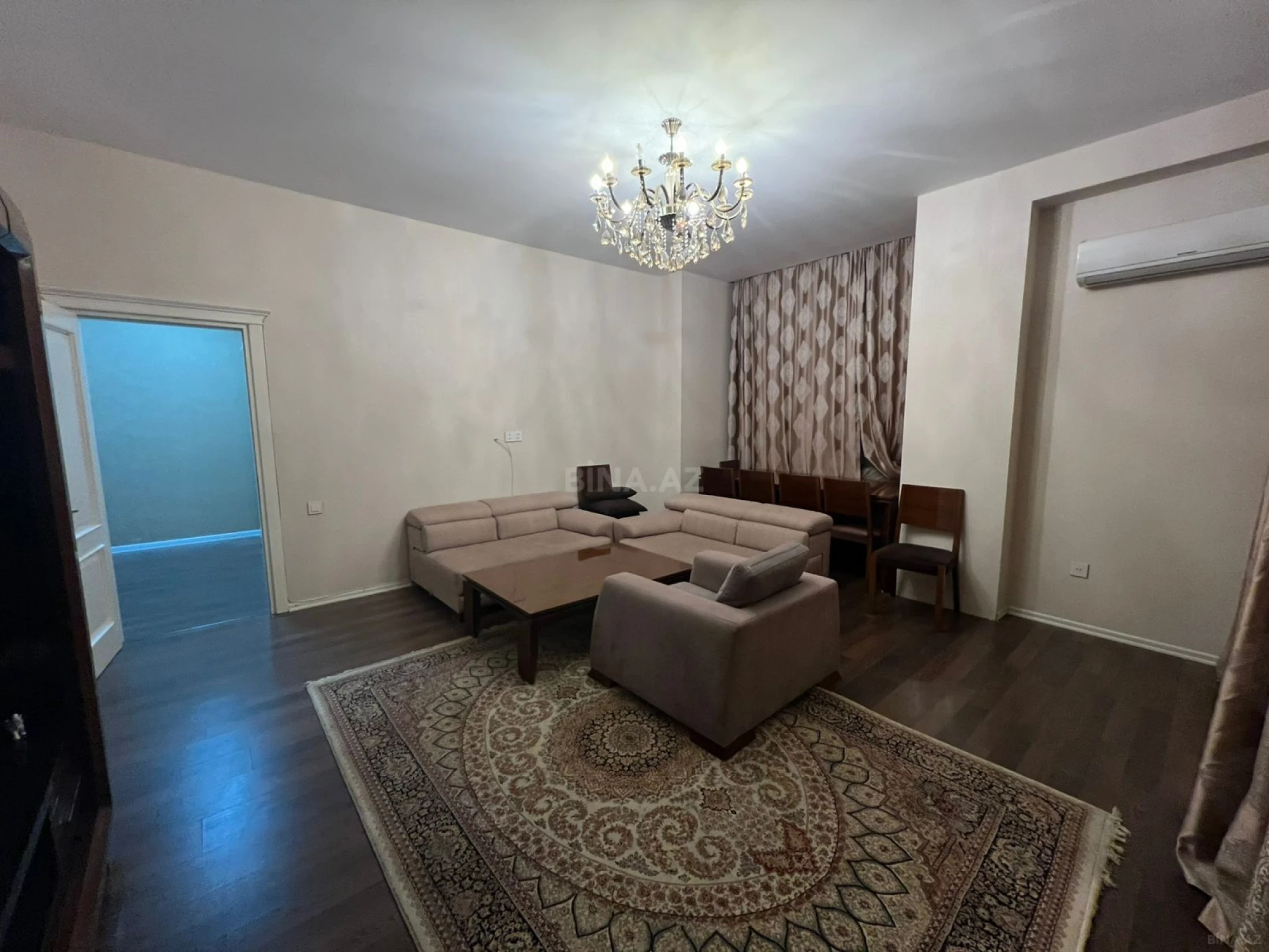 Kirayə verilir 3 otaqlı mənzil 135 m²