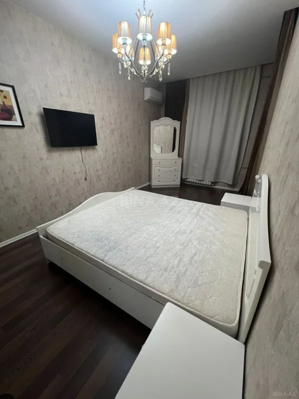 Kirayə verilir 3 otaqlı mənzil 135 m²