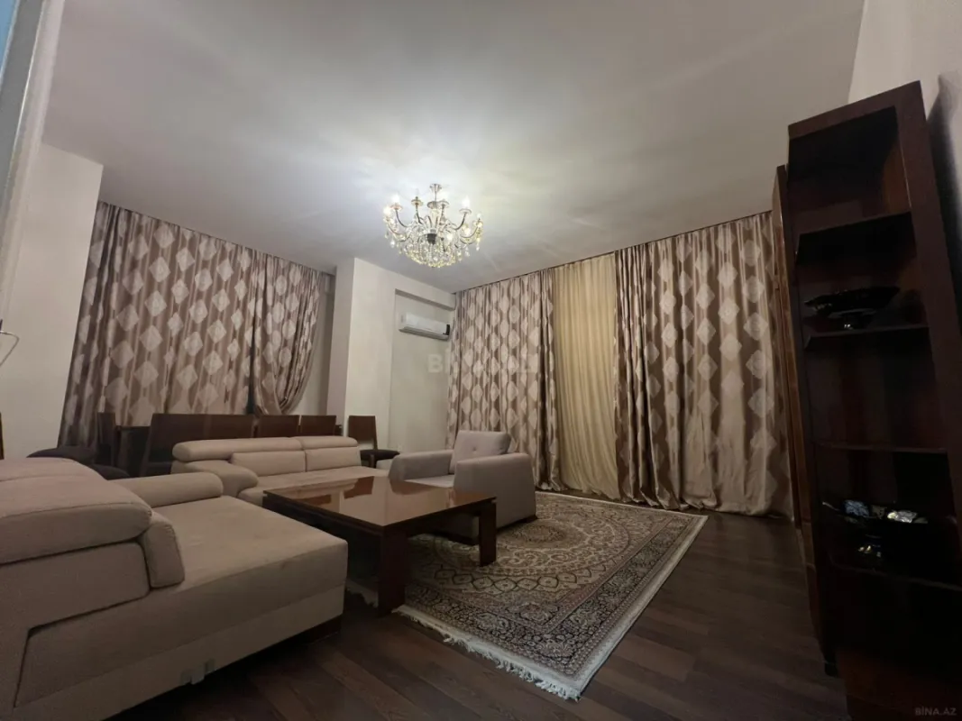 Kirayə verilir 3 otaqlı mənzil 135 m²