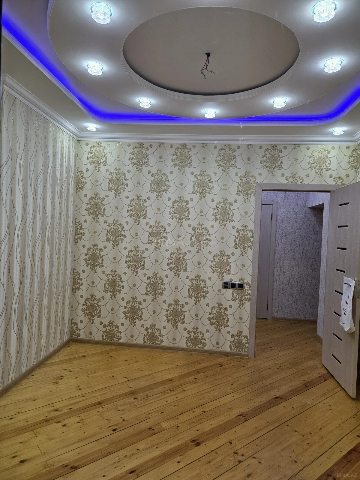 Kirayə verilir 2 otaqlı mənzil 55 m²