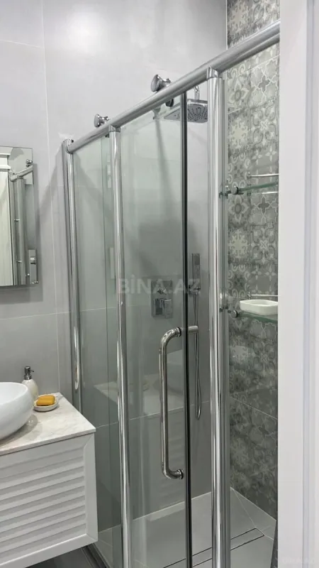 Satılır 4 otaqlı mənzil 173 m²