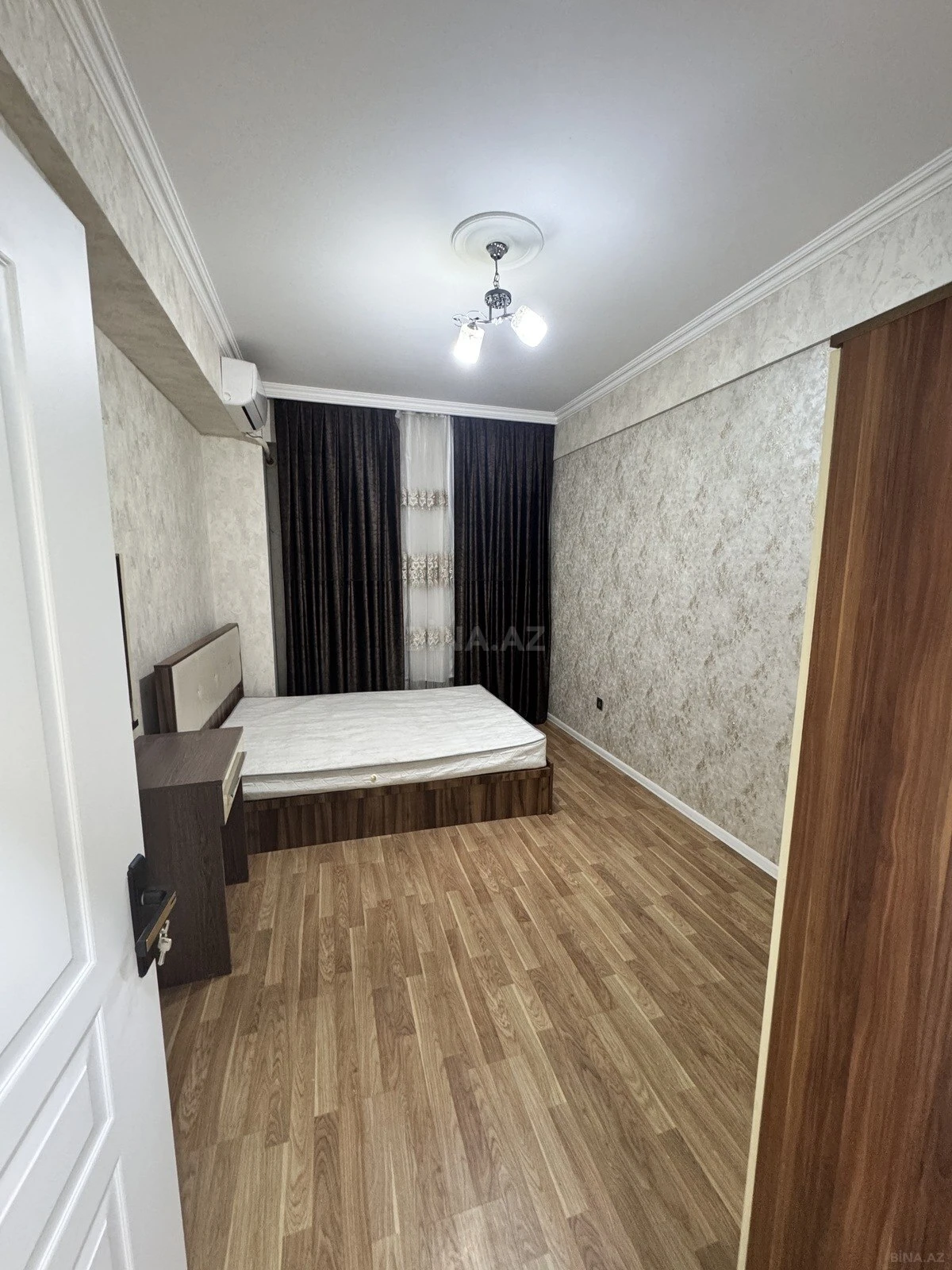 Satılır 2 otaqlı mənzil 64 m²