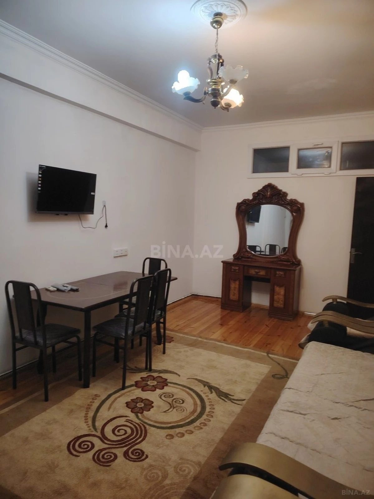Kirayə verilir 2 otaqlı mənzil 55 m²