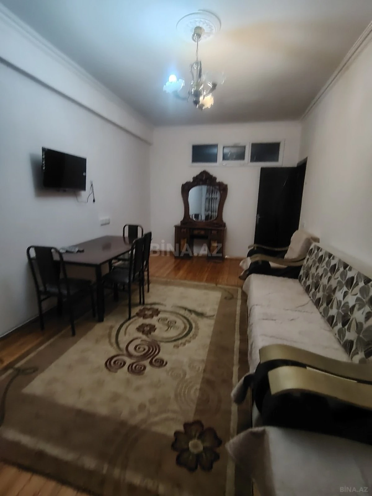 Kirayə verilir 2 otaqlı mənzil 55 m²