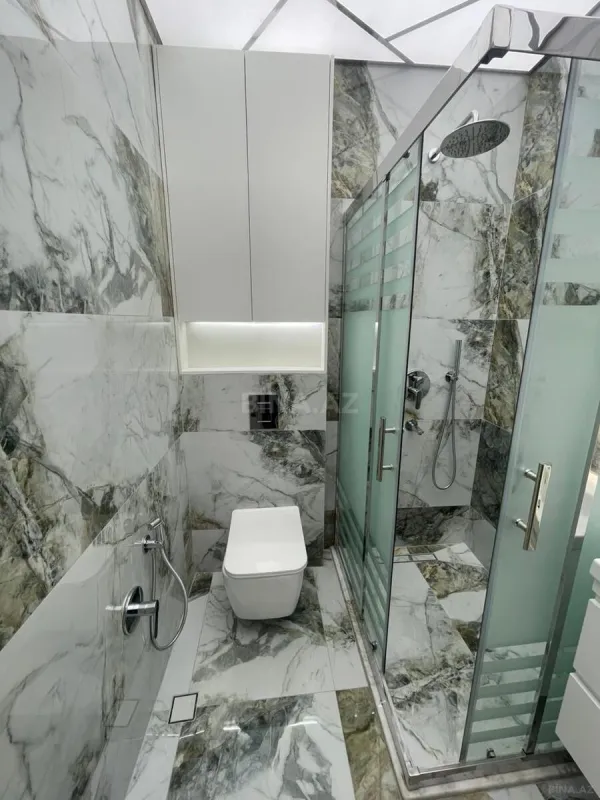 Satılır 2 otaqlı mənzil 67 m²