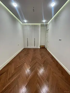 Satılır 2 otaqlı mənzil 67 m²