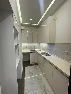Satılır 2 otaqlı mənzil 67 m²