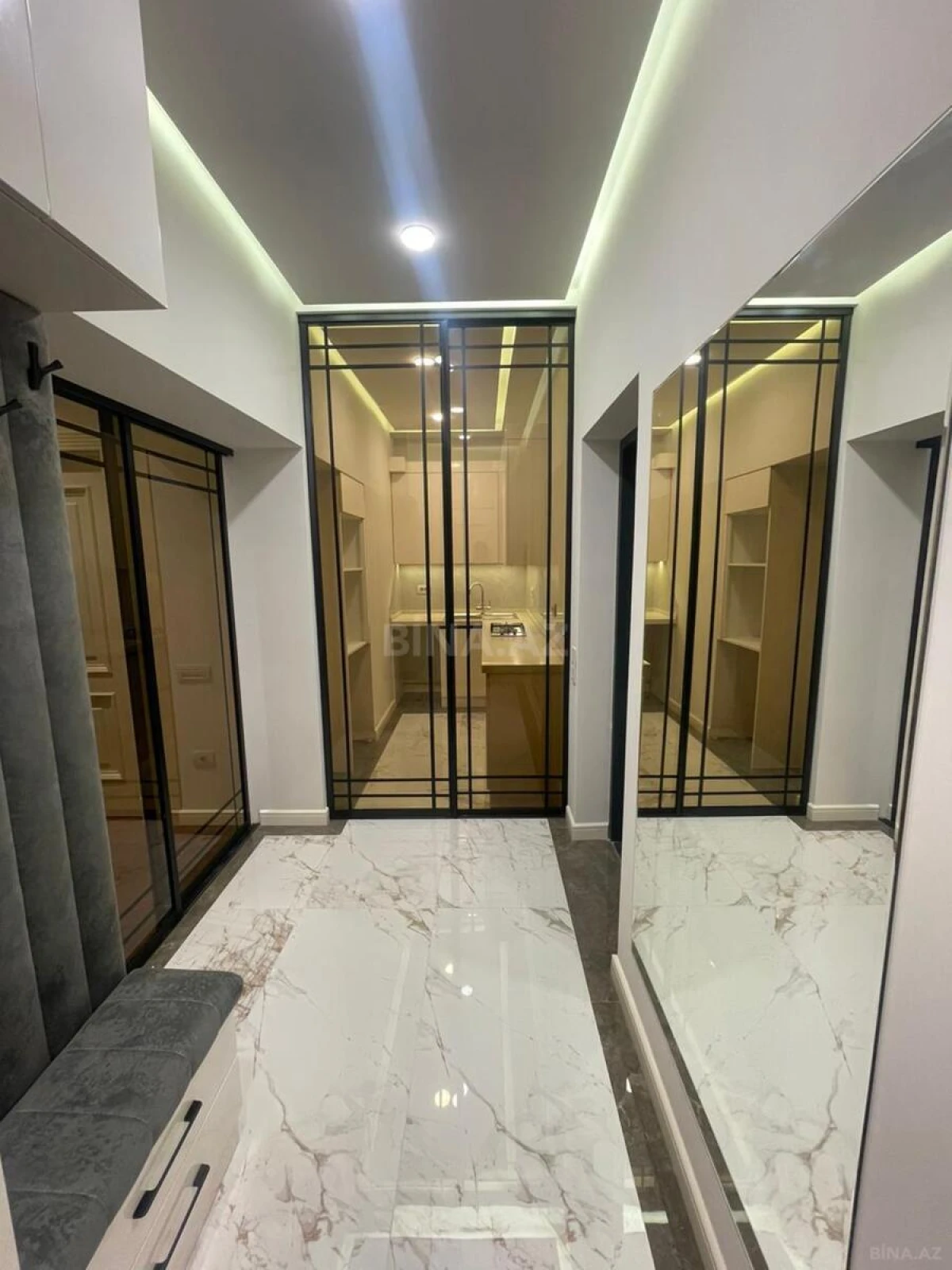 Satılır 2 otaqlı mənzil 67 m²