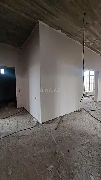 Satılır 8 otaqlı həyət evi 250 m²