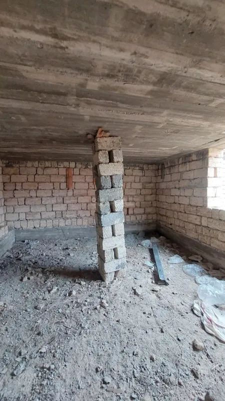 Satılır 8 otaqlı həyət evi 250 m²