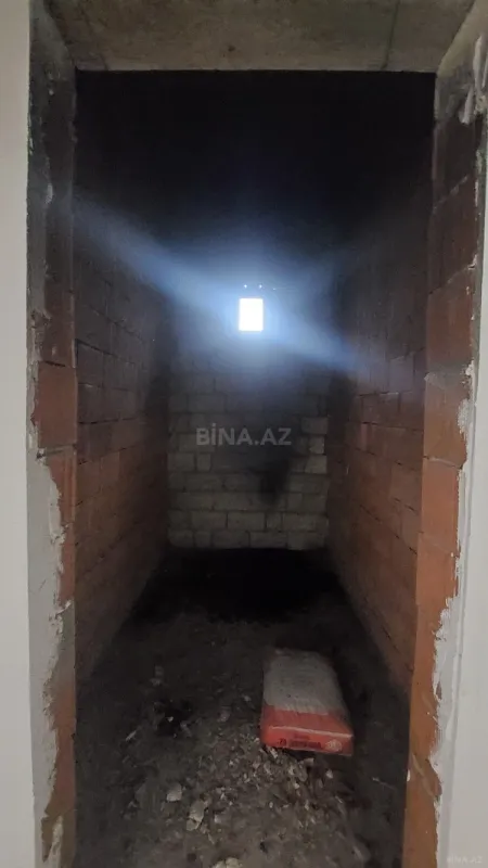 Satılır 8 otaqlı həyət evi 250 m²