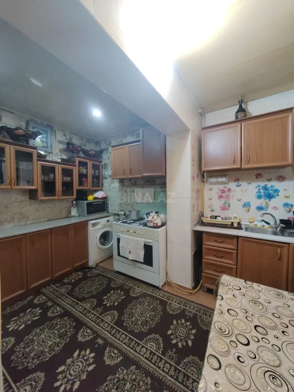 Satılır 5 otaqlı mənzil 110 m²