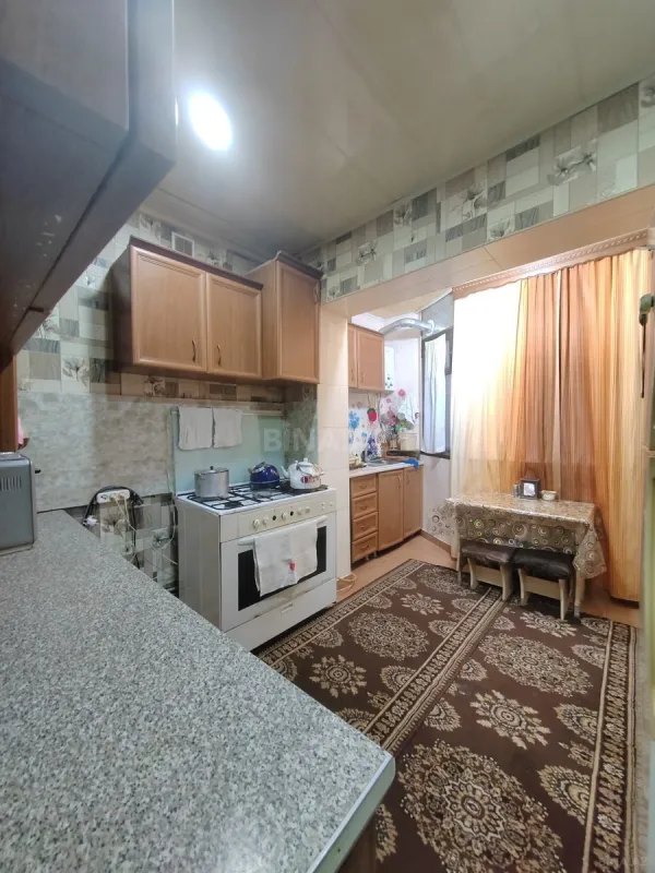 Satılır 5 otaqlı mənzil 110 m²