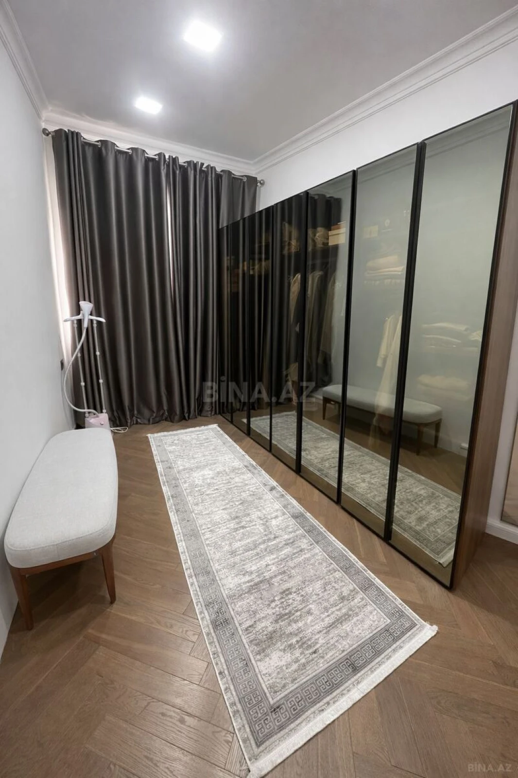 Kirayə verilir 3 otaqlı mənzil 185 m²