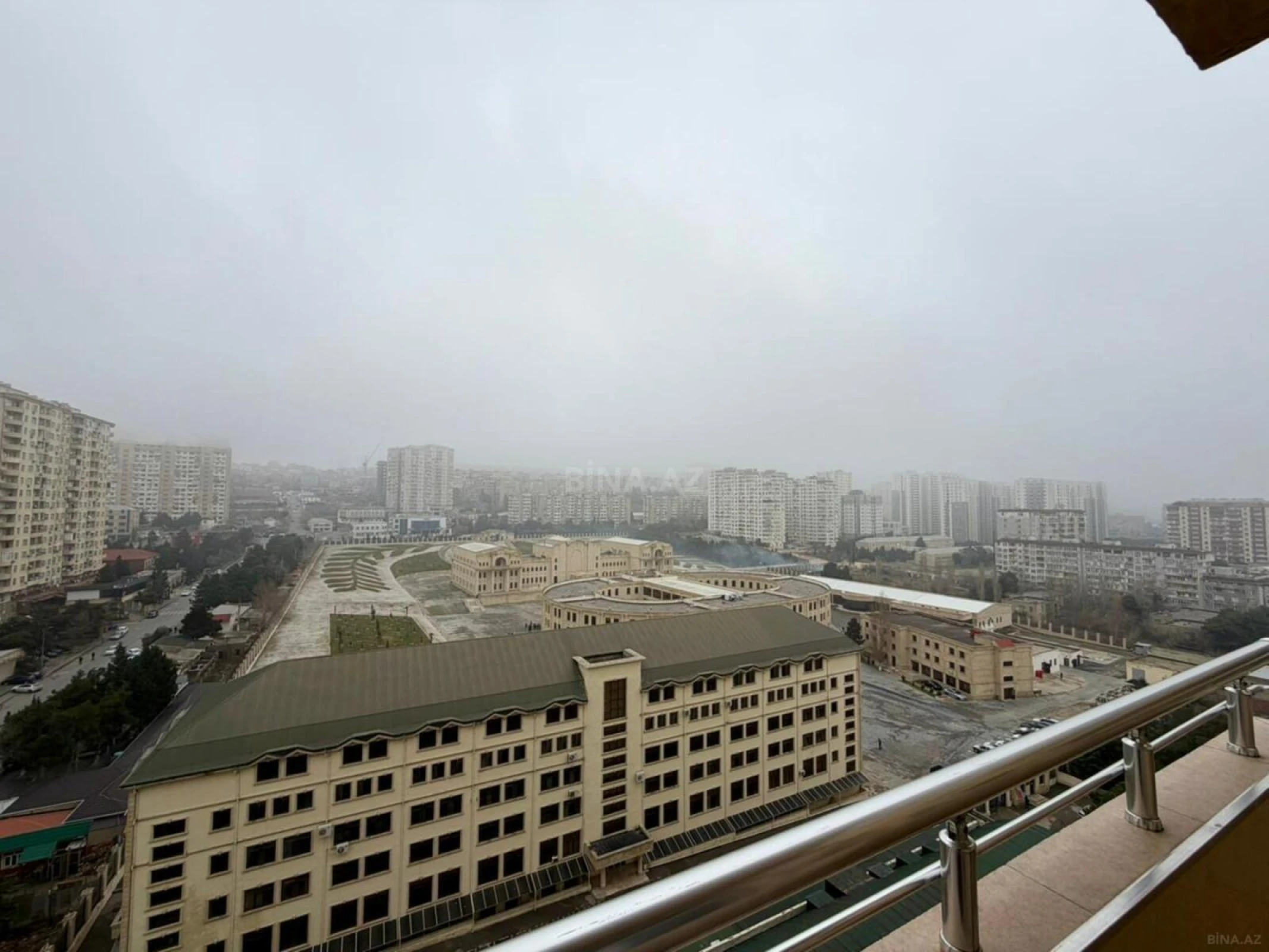 Satılır 3 otaqlı mənzil 110 m²