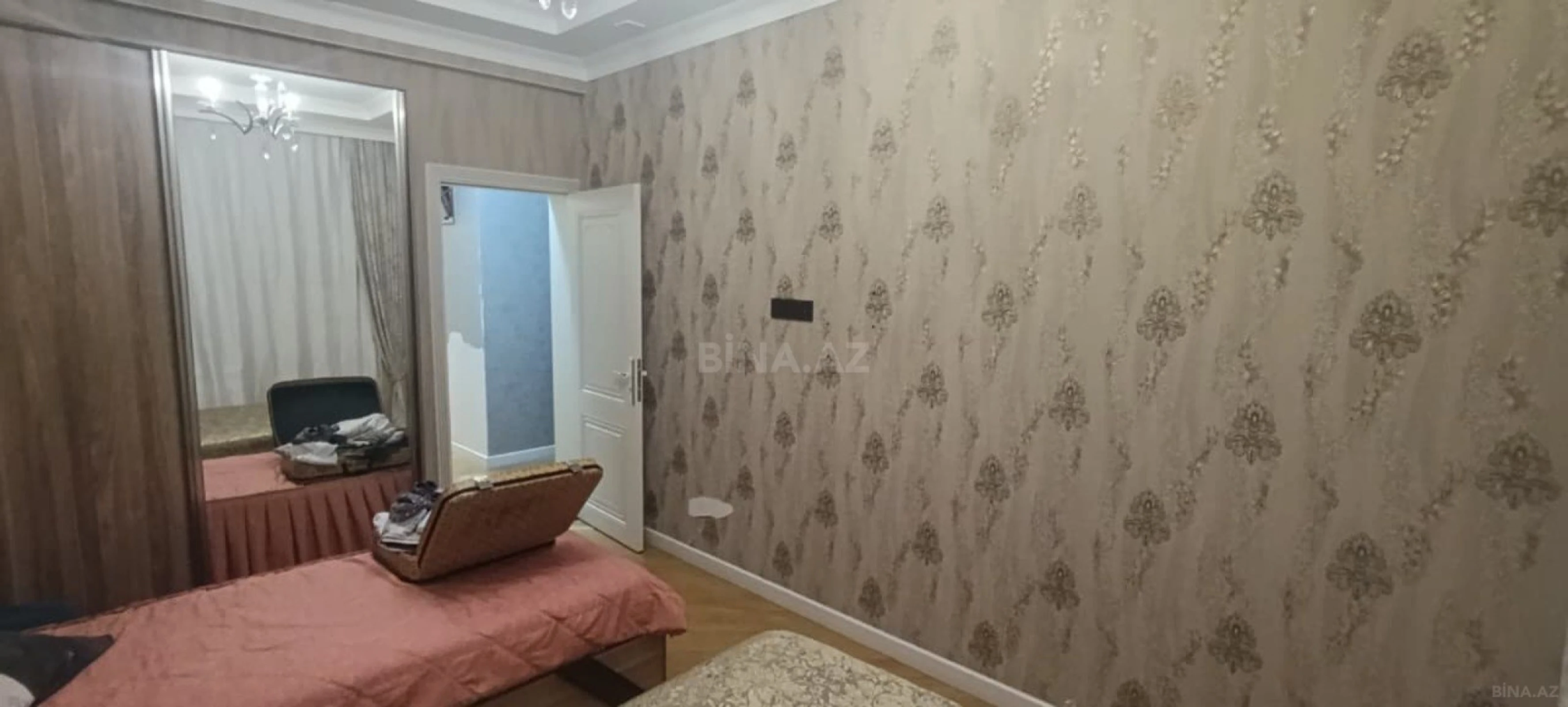 Kirayə verilir 4 otaqlı mənzil 110 m²