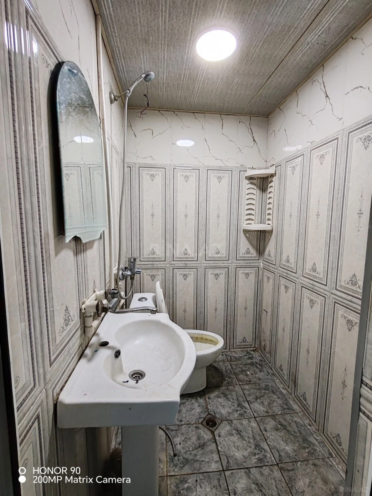 Satılır 1 otaqlı mənzil 42 m²