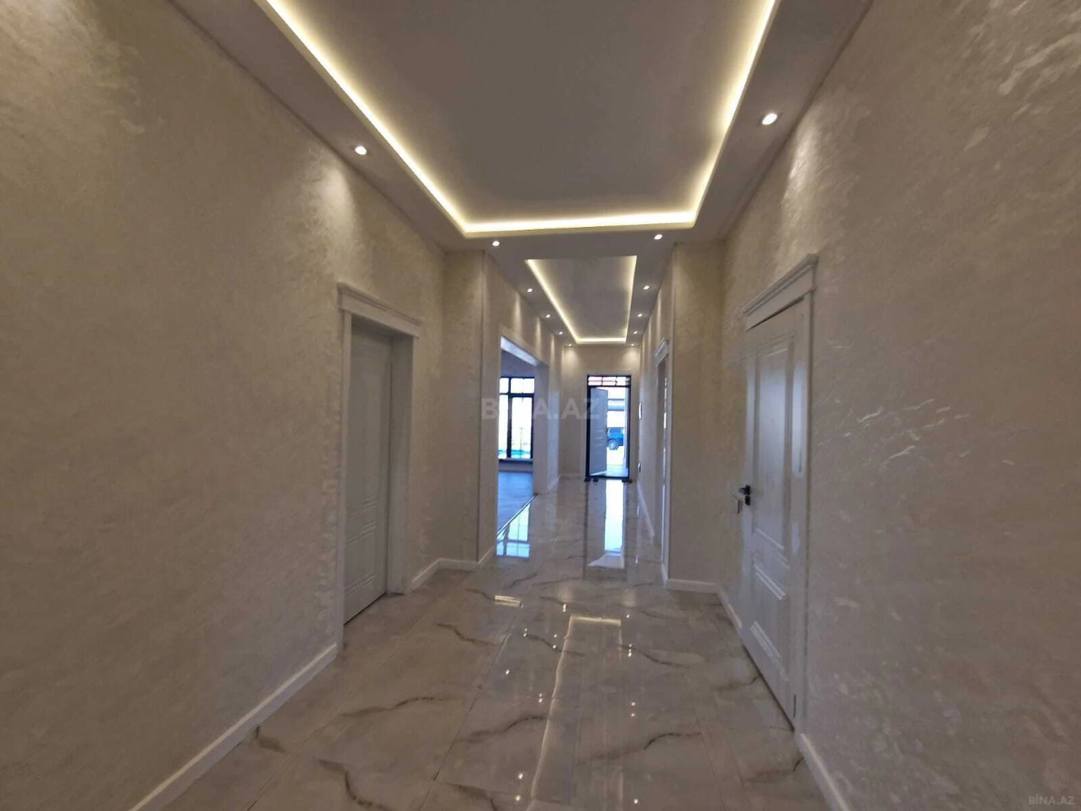 Satılır 4 otaqlı həyət evi 212 m²