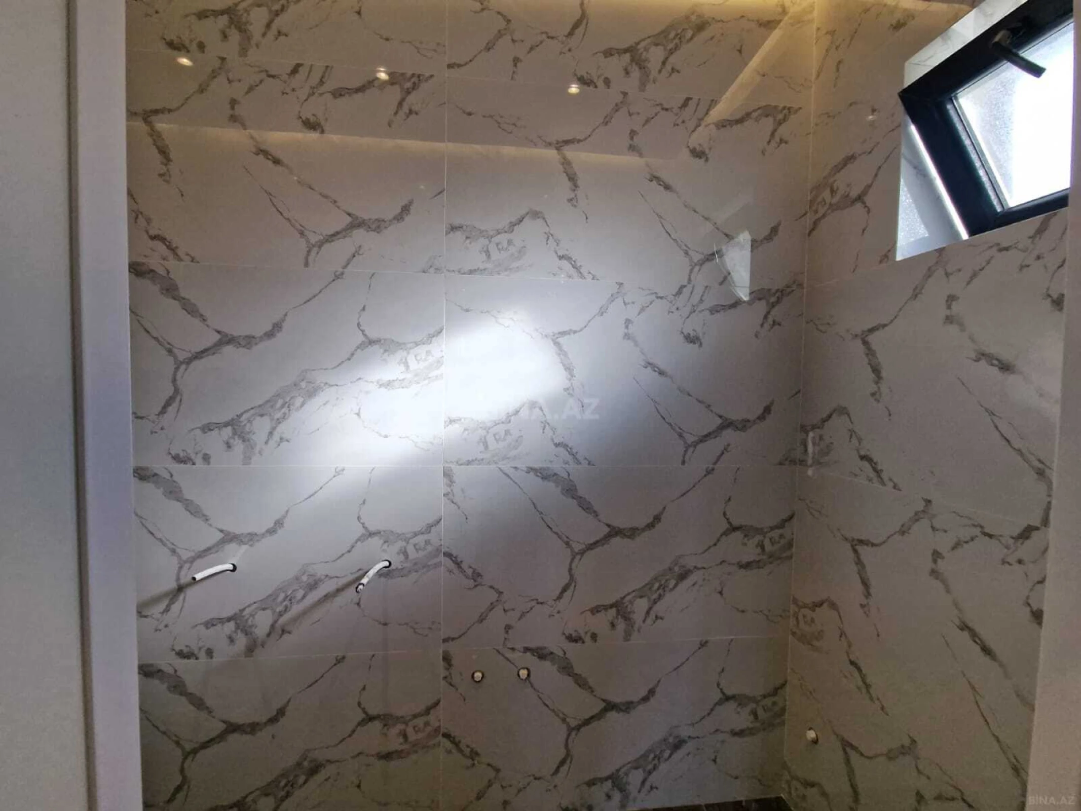 Satılır 4 otaqlı həyət evi 212 m²