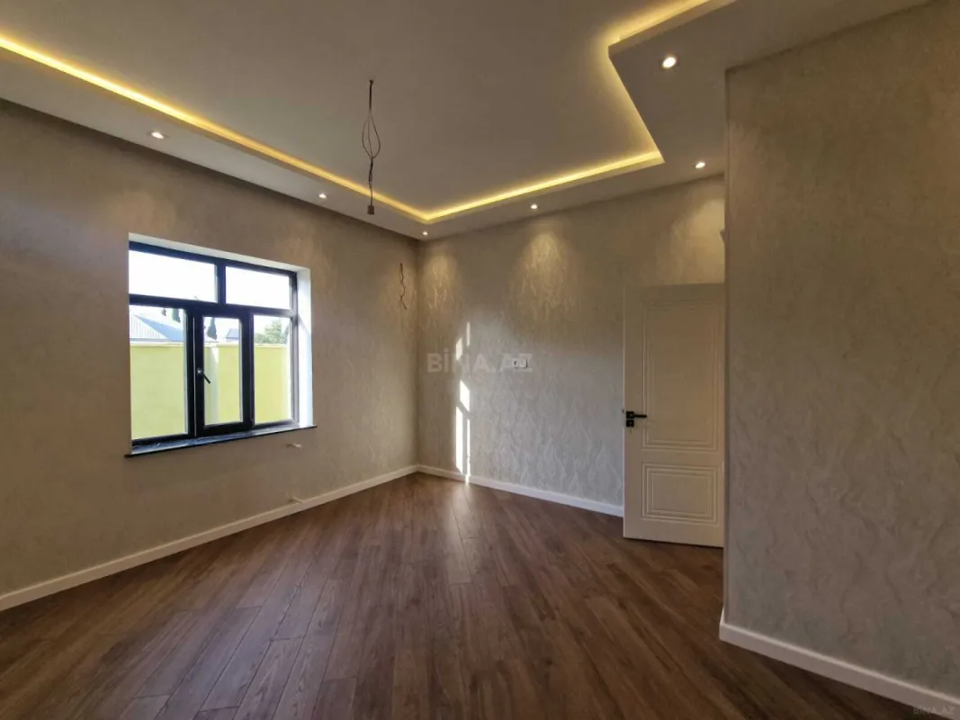 Satılır 4 otaqlı həyət evi 212 m²