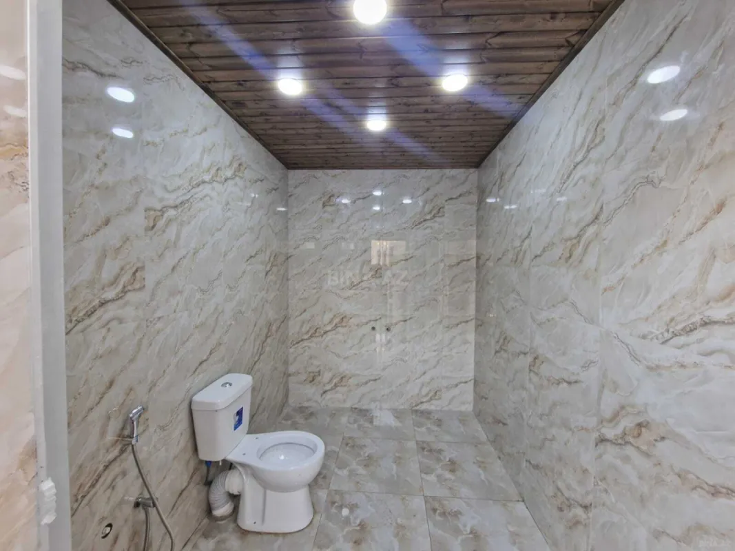 Satılır 4 otaqlı həyət evi 212 m²