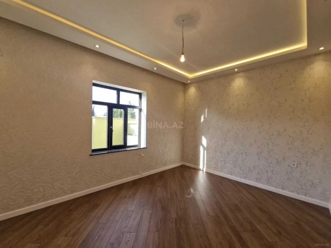 Satılır 4 otaqlı həyət evi 212 m²