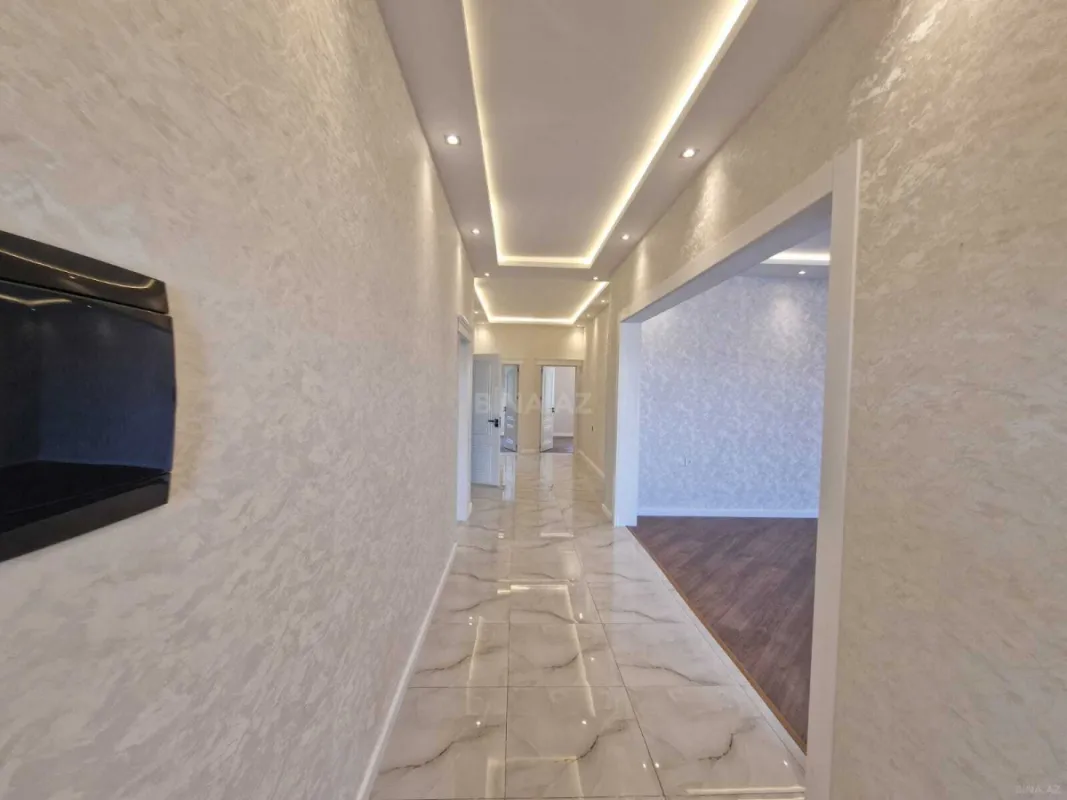 Satılır 4 otaqlı həyət evi 212 m²