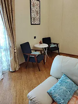 Kirayə verilir 4 otaqlı mənzil 230 m²