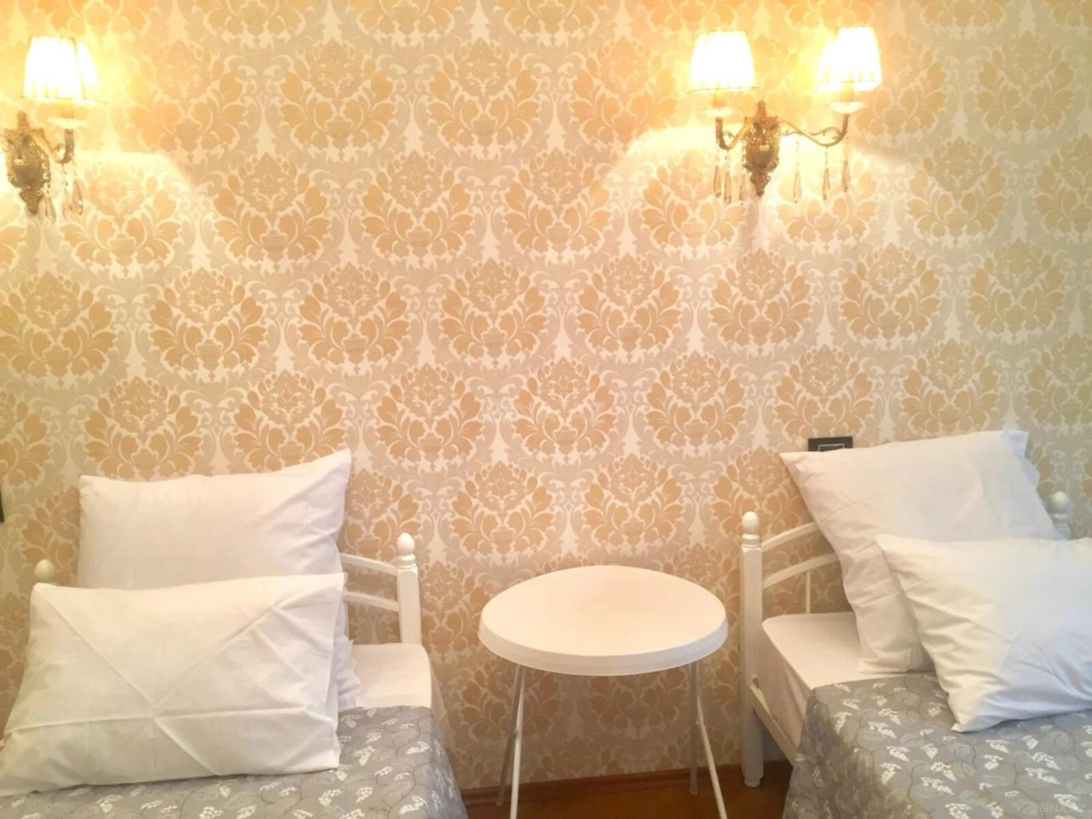 Kirayə verilir 4 otaqlı mənzil 230 m²