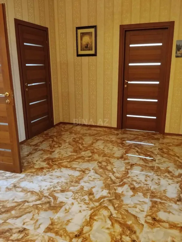 Kirayə verilir 4 otaqlı mənzil 230 m²