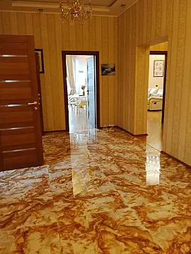 Kirayə verilir 4 otaqlı mənzil 230 m²