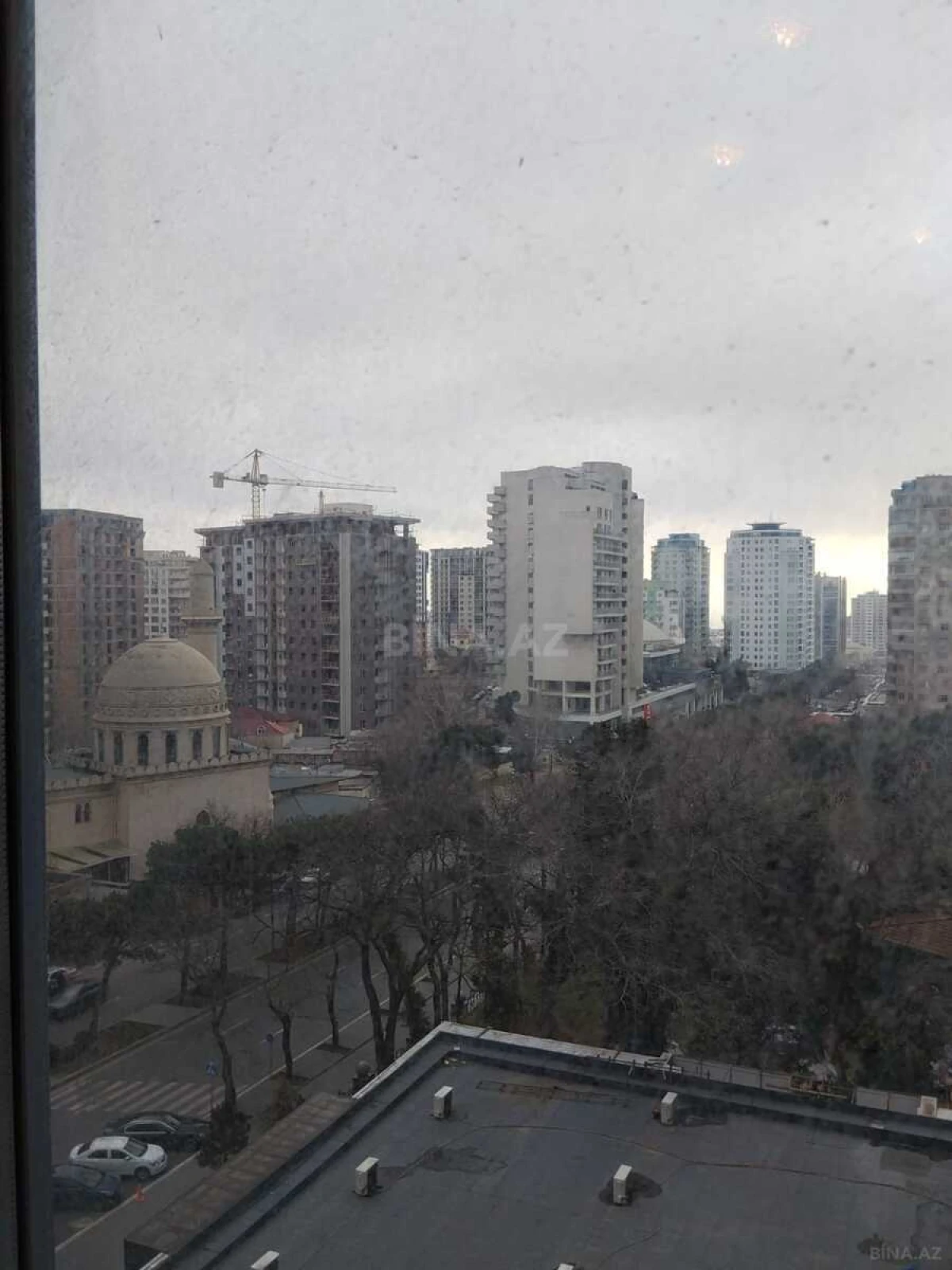 Kirayə verilir 4 otaqlı mənzil 230 m²