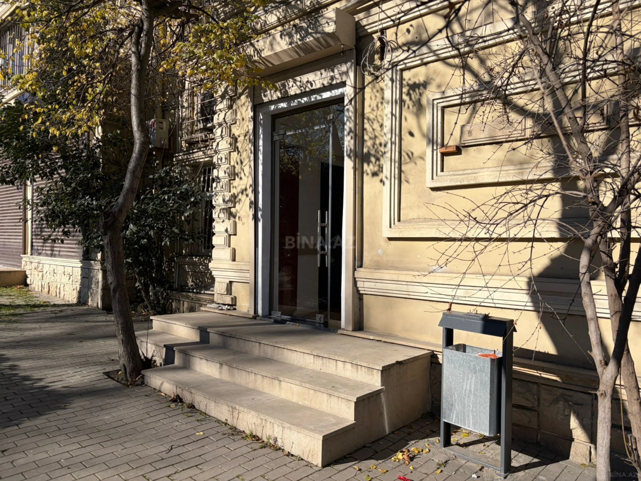 Kirayə verilir obyekt 180 m²