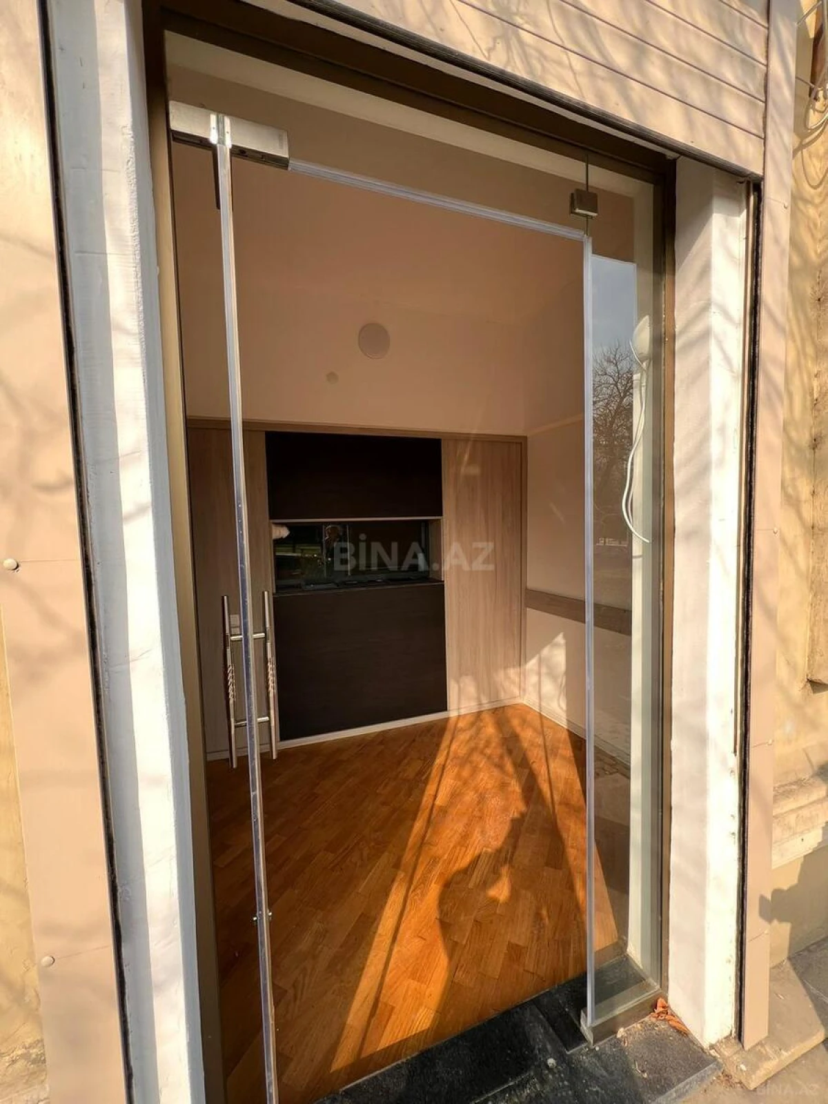 Kirayə verilir obyekt 180 m²