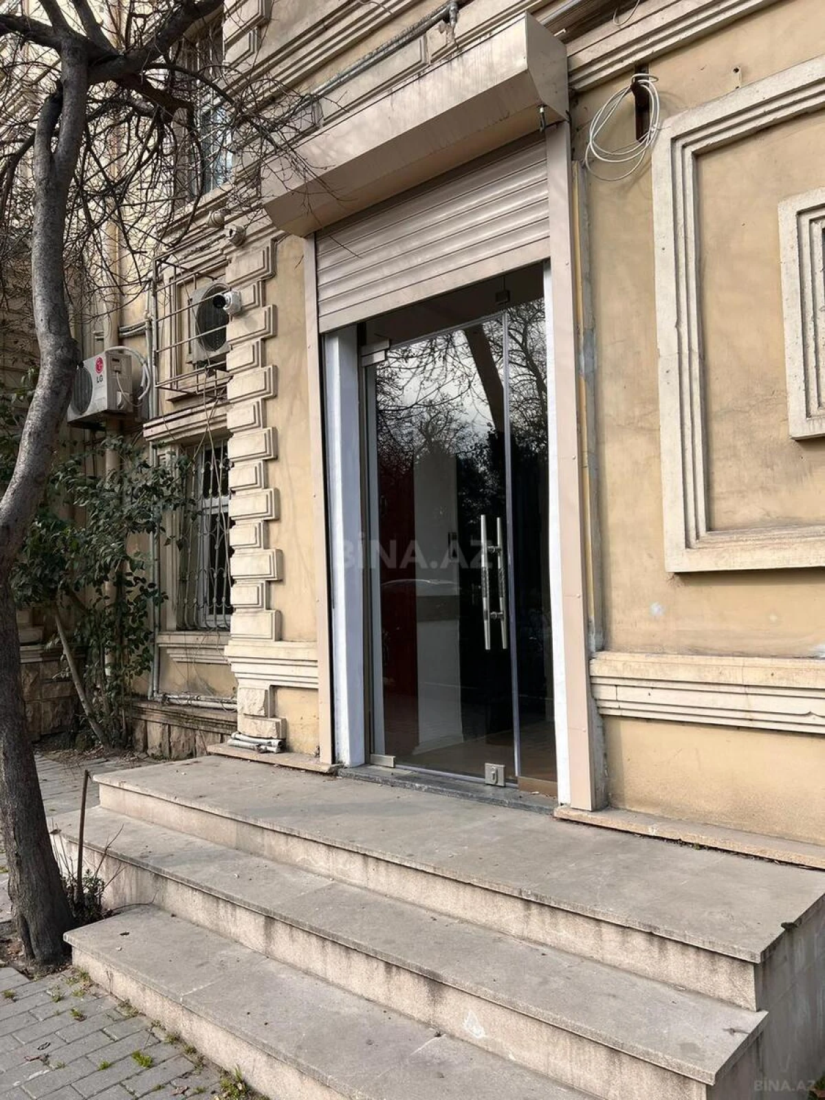 Kirayə verilir obyekt 180 m²