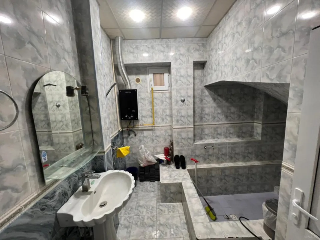 Kirayə verilir obyekt 180 m²