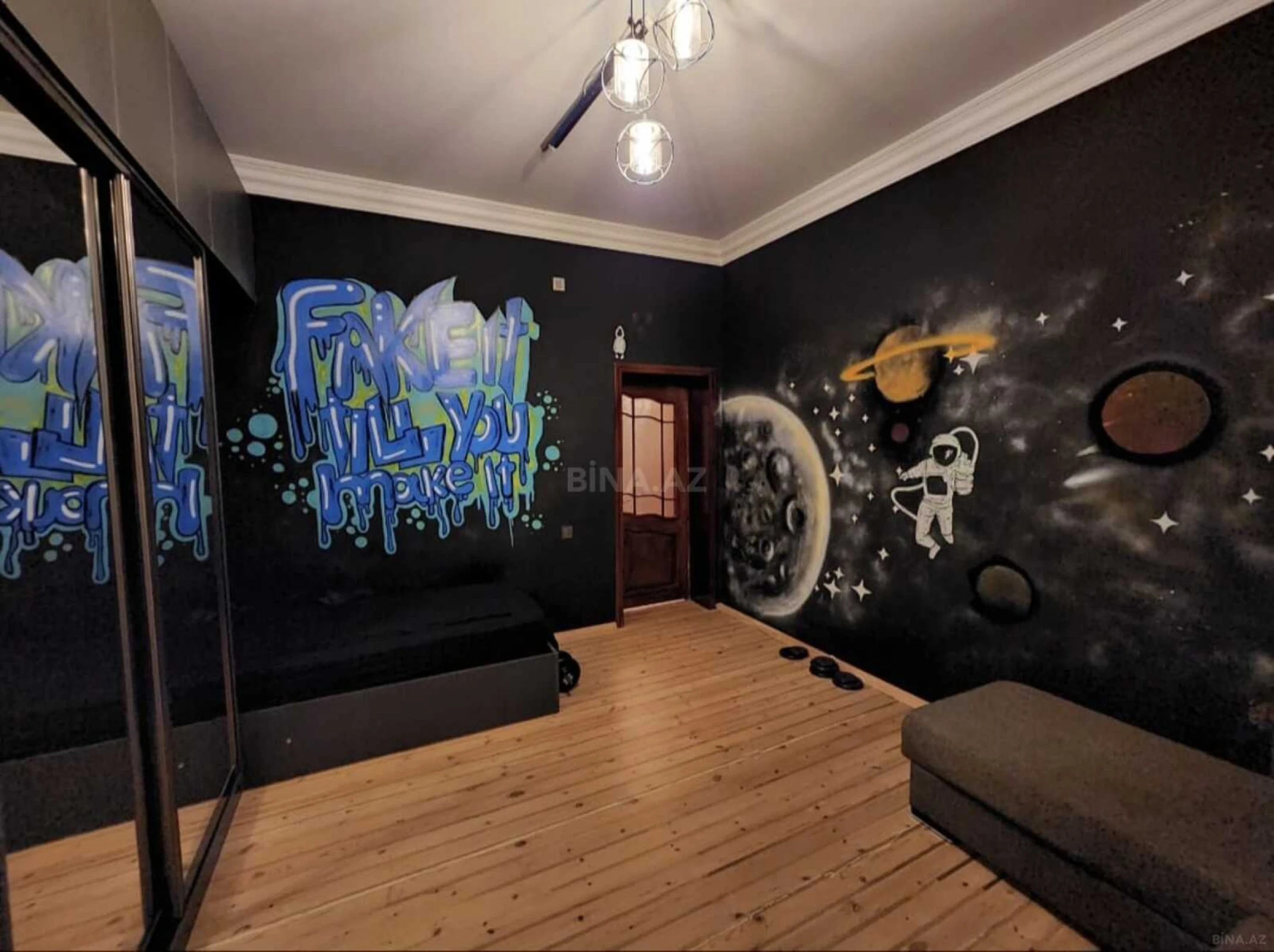 Satılır 5 otaqlı həyət evi 308 m²